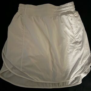 Lululemon tennis skirt sz 2